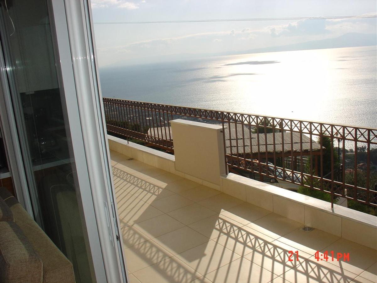 Verga First Floor Apartment Verga Kalamata Exterior foto