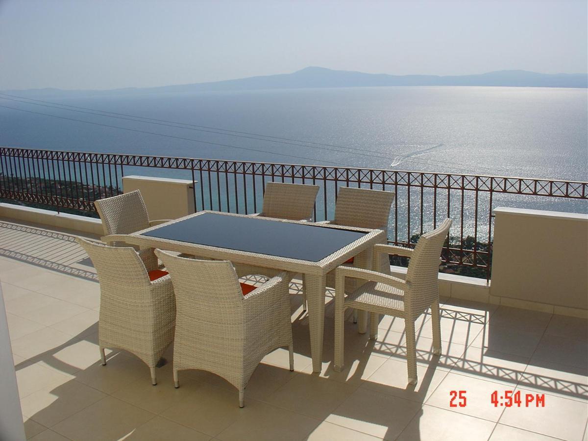Verga First Floor Apartment Verga Kalamata Exterior foto